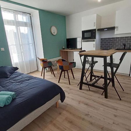 Segre Centre ✰ Studio ✰ 24M² ✰ Cuisne ✰ Wifi ✰ Tout Neuf! Buitenkant foto