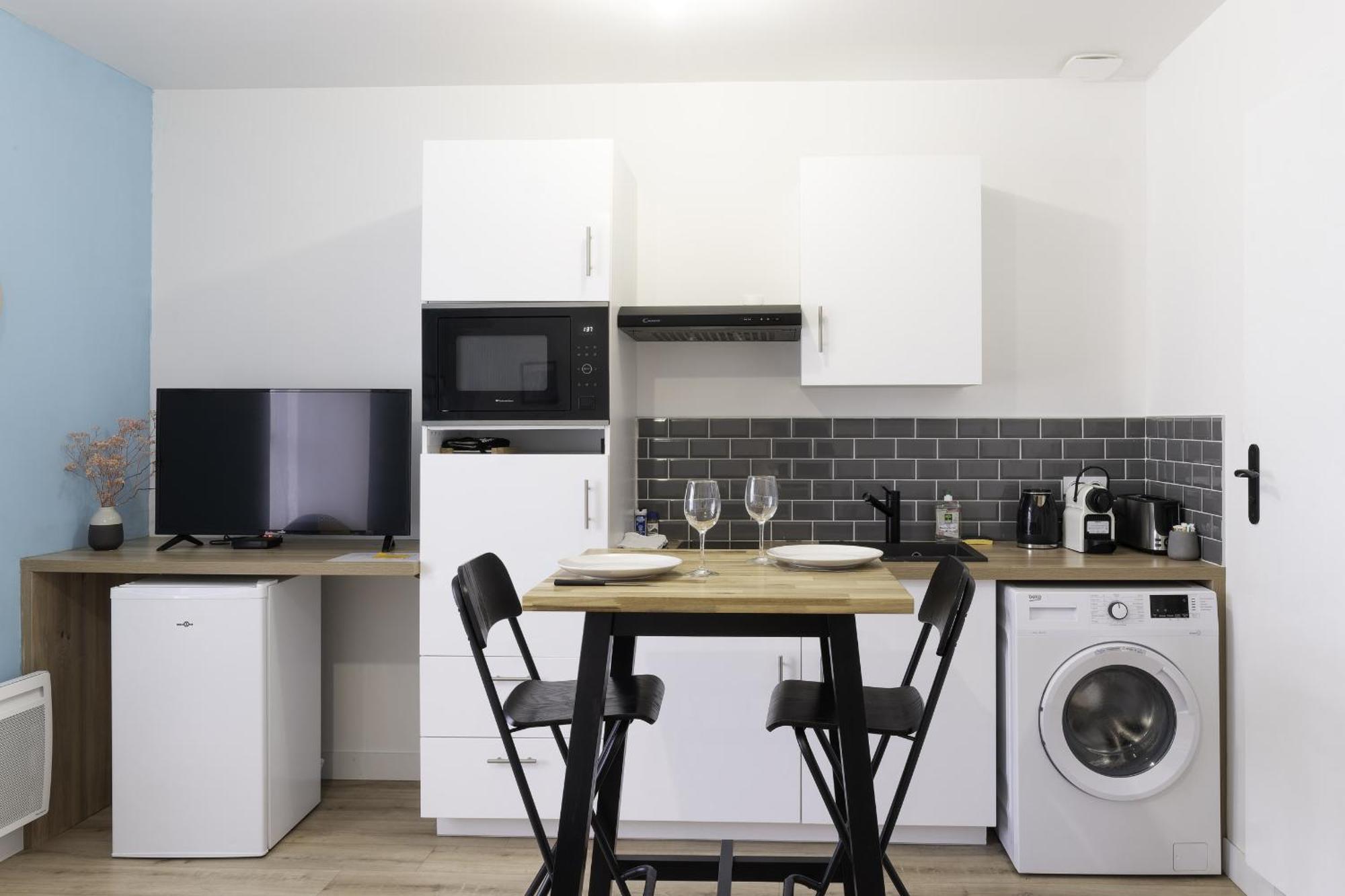 Segre Centre ✰ Studio ✰ 24M² ✰ Cuisne ✰ Wifi ✰ Tout Neuf! Buitenkant foto