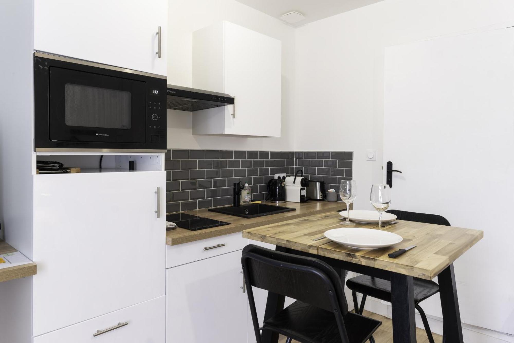 Segre Centre ✰ Studio ✰ 24M² ✰ Cuisne ✰ Wifi ✰ Tout Neuf! Buitenkant foto