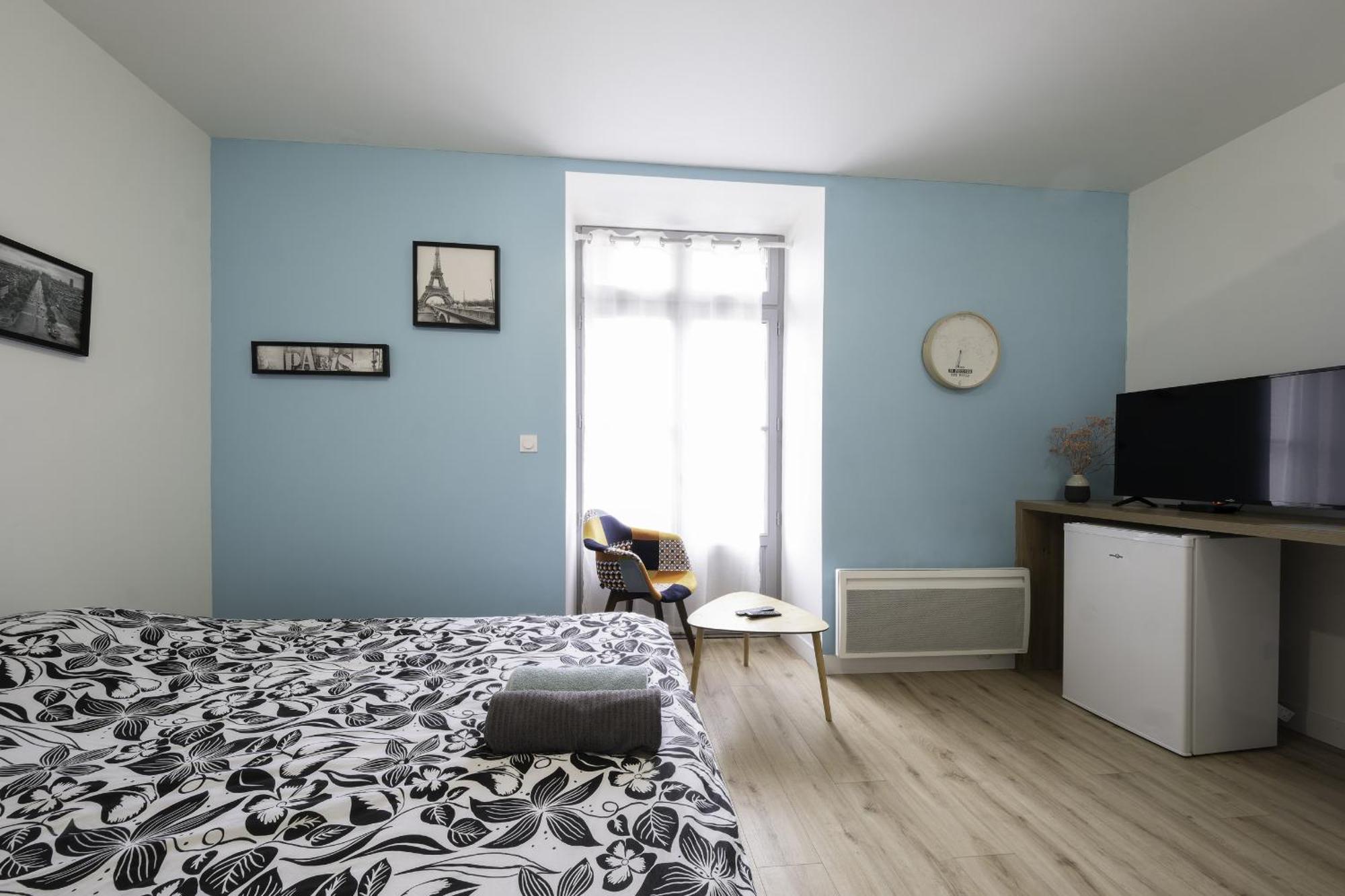 Segre Centre ✰ Studio ✰ 24M² ✰ Cuisne ✰ Wifi ✰ Tout Neuf! Buitenkant foto